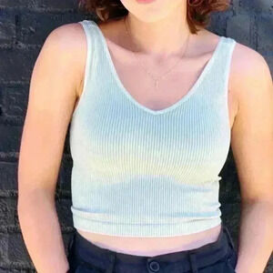 Nikibiki Crop Top